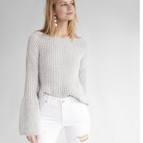 🎀Express Bell Sleeve Sweater🎀 - Picture 1 of 4